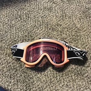 Snowboarding/Skiing googles